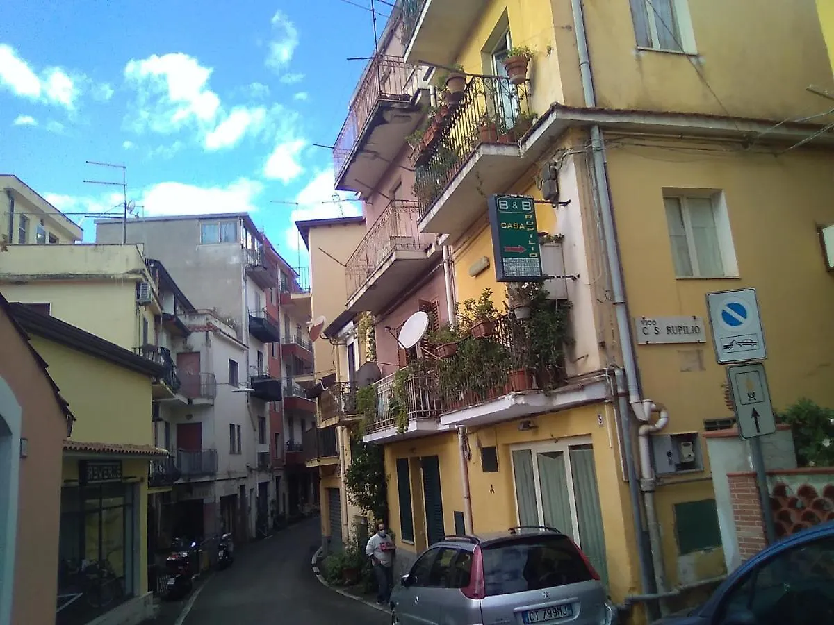 Room In Guest Room - Large Triple Room For Max 3 People Taormina Italy